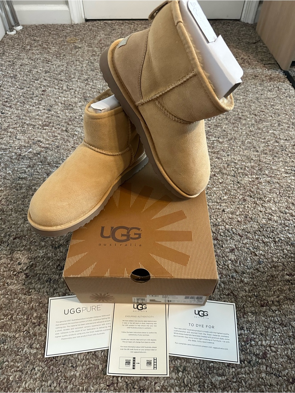 UGG womens Classic mini boot desert sand
